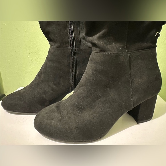 NEW - Torrid Corset Back Over The Knee Boots - Picture 3 of 6